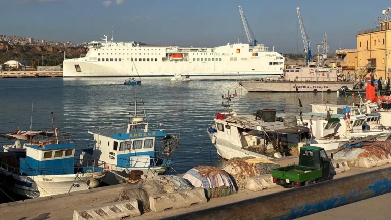 nave costanza i di sicilia